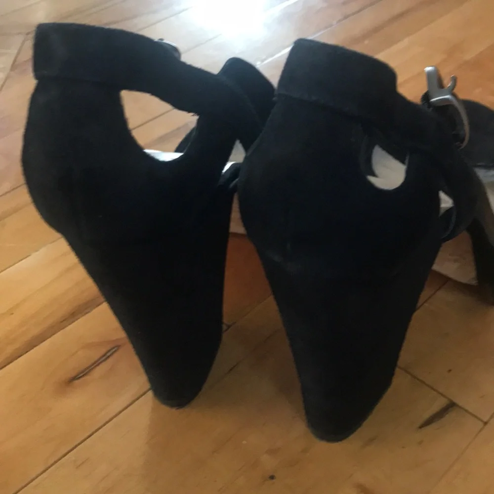 Via Spiga Black Suede Platform Block Heel Sandals